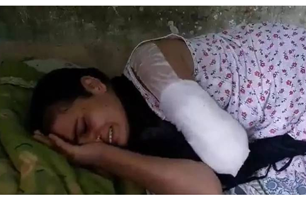 காது சிகிச்சைக்காக சென்ற இளம்பெண்ணுக்கு நேர்ந்த கொடுமை! கதறிய குடும்பம்; | Bihar Shocke Hospital For Ear Treatment Loses Hand