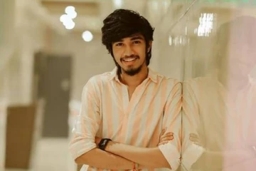 புதிய கார் வாங்கிய குக் வித் கோமாளி பிரபலம் ஷக்தி- யாருடன் சென்று வாங்கியுள்ளார் பாருங்க