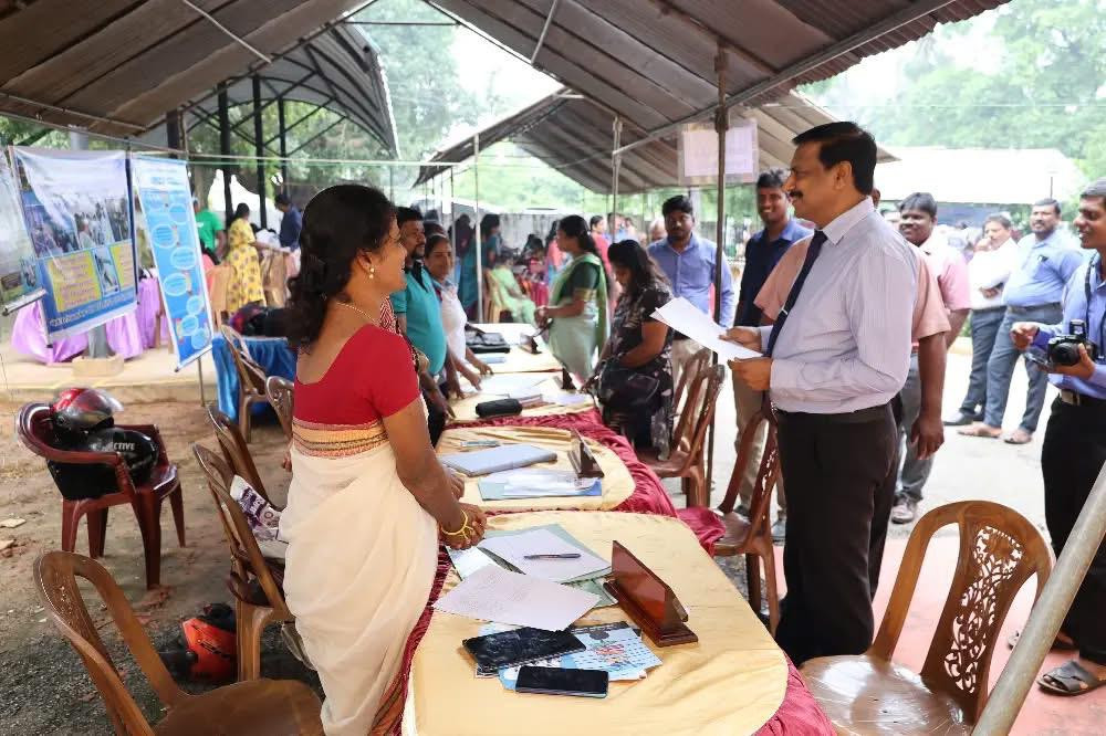 தகுதியான நபர்களுக்கே அரசாங்க கொடுப்பனவு கிடைக்கவேண்டும்! மாவட்ட அரசாங்க அதிபர் எடுத்துரைப்பு 2 Gallery