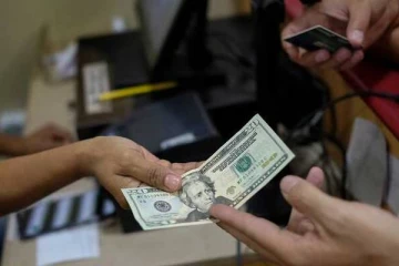 ரோட்டில் கிடந்த 20 டாலர் - அதை வைத்து லாட்டரி வாங்கியவருக்கு அடித்த ஜாக்பாட்!