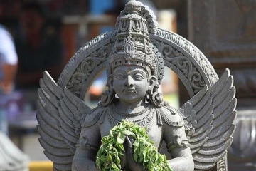 பாடாய் படுத்தும் ராகு-கேது தோஷத்தை ஓட விடும் பரிகாரம்.. கருட பஞ்சமி அன்று செய்ங்க!