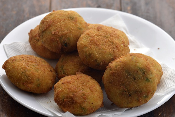 சிக்கன் நூடுல்ஸ் கட்லெட் சாப்பிட்டுள்ளீர்களா? இனி செய்து சாப்பிடுங்க...அருமையான ரெசிபி | Chicken Noodles Cutlets