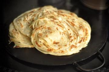 இதுக்குமா..இனி பரோட்டாவுக்கு 18% ஜிஎஸ்டியாம் - ஆடிபோன மக்கள்!