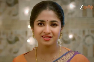 சின்னஞ்சிறு கிளியே சீரியல் அப்டேட்: கர்ணாவுடன் ஒரே அறையில் மாட்டிக்கொண்ட இந்து... புவனா போட்ட திட்டம் என்ன ஆனது?