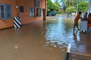 கடல் அலைகளால் காலிப் பகுதியில் ஏற்பட்ட பரபரப்பு!