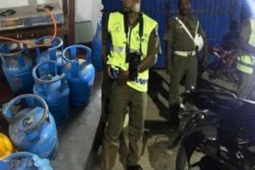 யாழில் வீடுகளிலிருந்து எரிவாயு சிலிண்டர்களை திருடிய இருவருக்கு நேர்ந்த கதி!