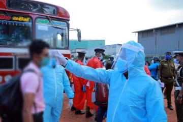 தனிமைப்படுத்தலை மீறி கோவிட் தொற்றுடன் நடமாடியவர் மடக்கி பிடிப்பு