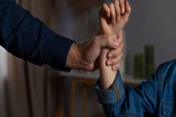 நாட்டில் குடும்ப வன்முறைகளை ஒழிப்பதற்கான புதிய சட்டம்! இராஜாங்க அமைச்சர் அதிரடி