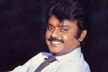 சார்பட்டா பரம்பரை பட ஸ்டைலில் போஸ் கொடுத்த, நடிகர் விஜயகாந்த்.. செம மாஸ் லுக்