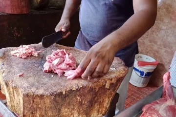 யாழில் மீன் பெட்டிக்குள் மாட்டிறைச்சி ; முறியடிக்கப்பட்ட கடத்தல்