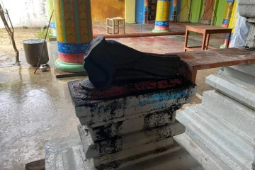 தமிழர் பகுதியில் ஆலயங்கள் உடைக்கப்பட்டு திருட்டு (Photos)