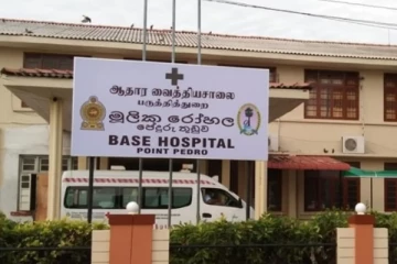 யாழில் பெண்ணை மோதிவிட்டு நிற்காமல் சென்ற ஹயஸ் வாகனம்