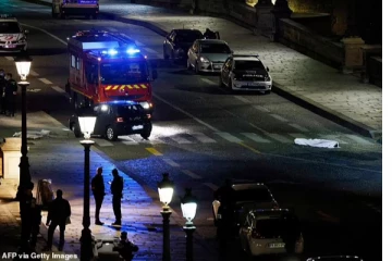 பிரான்ஸ் தேர்தல் கலவரங்கள்: தங்களை நோக்கி வேகமாக வந்த காரை நோக்கி பொலிசார் சுட்டதில் நேர்ந்த பயங்கரம்