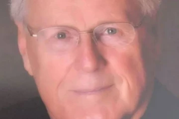 மனைவி மற்றும் பிள்ளைகள் அருகில் இருந்த போது உயிர் பிரிந்தது! கனடாவில் பிரபல இசையமைப்பாளர் மரணம்