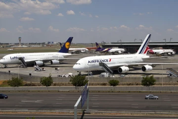 சீன தடுப்பூசி செலுத்திக்கொண்ட இலங்கையர்கள் பிரான்ஸ் வர தடை!