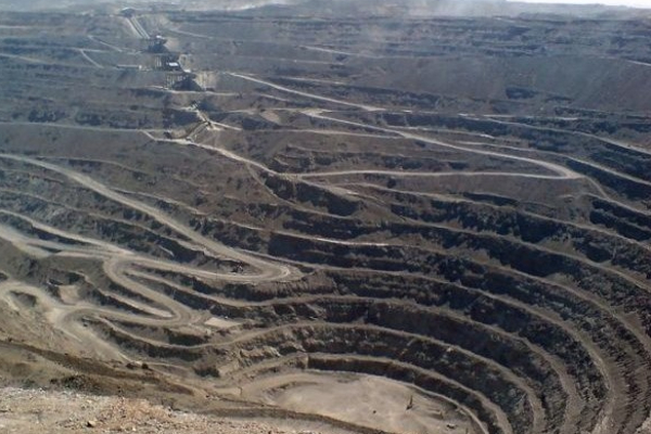 உலகின் மிகப்பெரிய மற்றும் ஆபத்தான சுரங்கங்கள் பற்றி உங்களுக்குத் தெரியுமா! | 10 Biggest And Most Hazardous Mines In The World