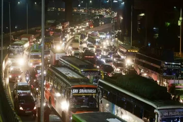 தொடர் விடுமுறையால் சென்னையில் போக்குவரத்து நெரிசல்!