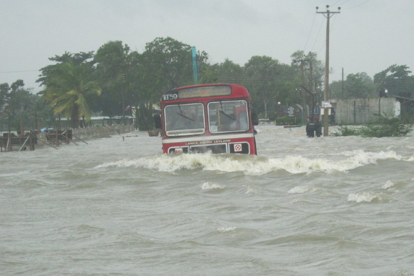 முதியோர் இல்லத்தில் பெரும் துயரம்; 11 பெண்கள் உயிரிழப்பு | 11 Women From Elder Care Home Die Negombo Floods