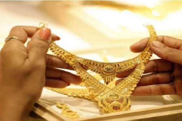இன்று தங்கத்தின் விலையில்  சடுதியான வீழ்ச்சி! | A Sudden Fall In The Price Of Gold Today
