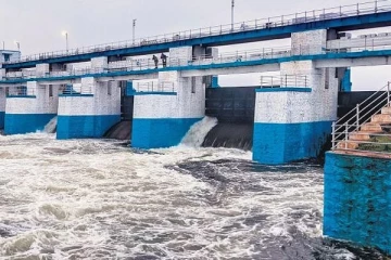 செம்பரம்பாக்கம் ஏரியிலிருந்து 2,000 கனஅடி நீர் திறப்பு - மழை குறைந்ததால் வரத்து குறைவு