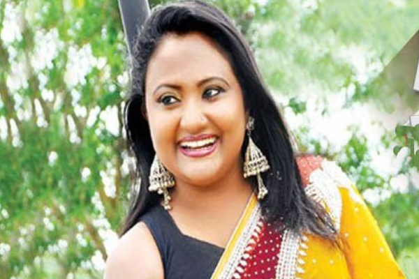 இலங்கையின் பிரபல நடிகை அதிரடி கைது! | Sri Lanka Sinhala Actress Damitha Abeyratne Arrest