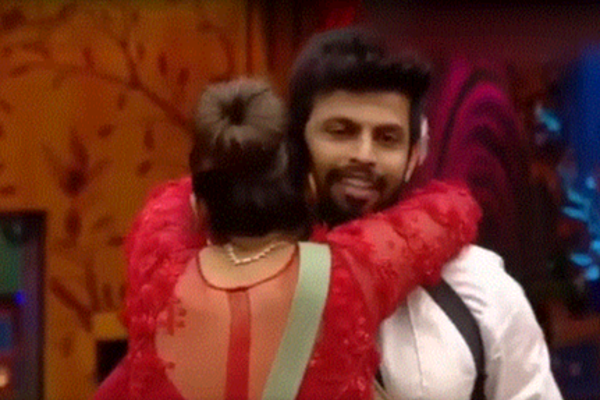 கமல் அதிரடி...வெளியேறிய ஜோடிகள்! தமிழ் பிக் பாஸ் வரலாற்றில் முதல் தடவை நடந்த தரமான சம்பவம்! | Bigg Boss Today Live Update