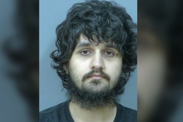 கனடாவில் தீவிரவாத குற்றச்சாட்டில் இளைஞர் கைது | Toronto Man Charged With Terrorism Related