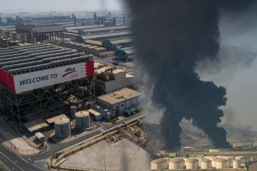 முக்கிய தொழில் நிறுவனங்கள் மீது ஈரான் தாக்குதல்: உலகளவில் எரிசக்தி விலை உயரும் அபாயம்