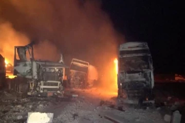 ஏமனில் அமெரிக்கா நடத்திய வான்வழி தாக்குதலில் 74 பேர் பலி