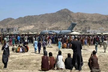 காபூல் விமான நிலைய குழப்பத்திற்கு அமெரிக்காவே காரணம்! தலிபான் குற்றச்சாட்டு