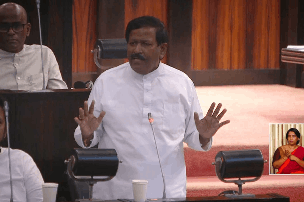 தமிழர்களால் எவ்வாறு இலங்கையராக உணரமுடியும் - கேள்வி எழுப்பிய ரவிகரன் எம்பி | Sri Lankan Tamils Thurairasa Raviharan Mp தமிழர்களால் எவ்வாறு இலங்கையராக உணரமுடியும் - கேள்வி எழுப்பிய ரவிகரன் எம்பி | Sri Lankan Tamils Thurairasa Raviharan Mp