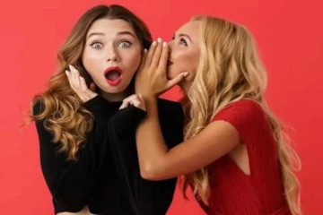 நைட் பார்ட்டியில் உச்சக்கட்ட போதை!! வெயிட்டருடன் அத்துமீறிய பால்கோவா நடிகை..