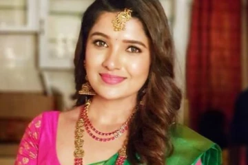 சேலையில் போட்டோஷூட் நடத்திய நடிகை வாணி போஜன்.. ரசிகர்களை கவர்ந்திழுத்து புகைப்படங்கள்