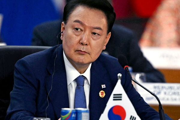 வெளிநாடொன்றில் முன்னாள் ஜனாதிபதிக்கு சிறை | Former South Korean President Sentenced To Prison