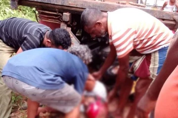 நிறுத்தப்பட்டிருந்த லொறியுடன் மோதி மோட்டார் சைக்கிள் சாரதி பலி