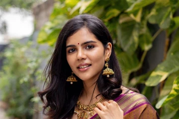 நீச்சல் குளத்தில் ஆண் நண்பருடன் ஆட்டம் போட்ட கல்யாணி பிரியதர்ஷினி.. வைரல் போட்டோ!!