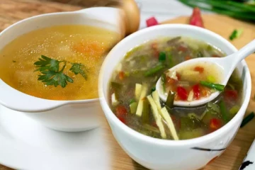 வீட்டில் காய்கறி மட்டும் தான் இருக்கா? அசைவ சுவையில் காய்கறி சூப் இப்படி செய்ங்க