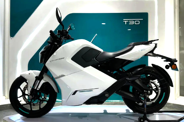 Raptee.HV India high-voltage electric bike, India first high-voltage EV motorcycle launch, Raptee flagship EV bike price rs 2.55 lakh, Raptee T-30 EV motorcycle Rs 2.39 lakh, India EV two-wheeler CCS2 charging points, Raptee fast charging 36 minutes EV bike, India electric motorcycle 240V drivetrain, Raptee EV bike bookings 8,000 orders, Raptee EV bike launch Chennai Bengaluru Pune, India EV startup Raptee patents and innovation Raptee.HV India high-voltage electric bike, India first high-voltage EV motorcycle launch, Raptee flagship EV bike price rs 2.55 lakh, Raptee T-30 EV motorcycle Rs 2.39 lakh, India EV two-wheeler CCS2 charging points, Raptee fast charging 36 minutes EV bike, India electric motorcycle 240V drivetrain, Raptee EV bike bookings 8,000 orders, Raptee EV bike launch Chennai Bengaluru Pune, India EV startup Raptee patents and innovation