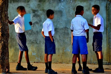 பாடசாலை மாணவர்களை கடத்த முயற்சி! சந்தேகநபருக்கு நீதிமன்றம் பிறப்பித்த உத்தரவு
