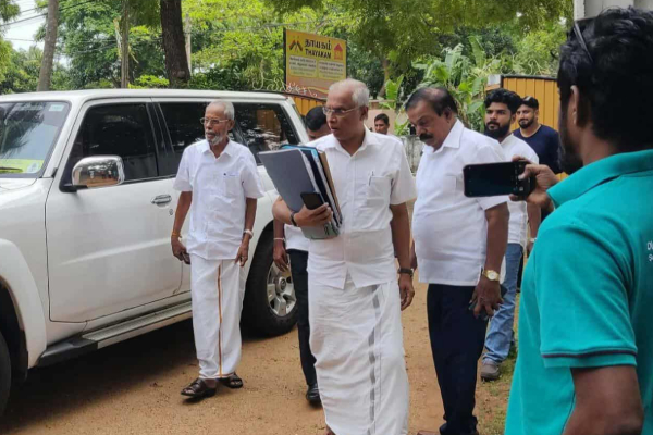 தமிழரசுக் கட்சியின் மத்திய குழுக் கூட்டம் ஆரம்பம்; வருகை தந்த முக்கியஸ்தர்கள் | Ilankai Tamil Arasu Kachchi Meeting Today தமிழரசுக் கட்சியின் மத்திய குழுக் கூட்டம் ஆரம்பம்; வருகை தந்த முக்கியஸ்தர்கள் | Ilankai Tamil Arasu Kachchi Meeting Today