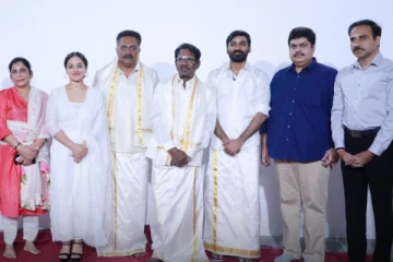 பூஜையுடன் தொடங்கியது தனுஷின் புதிய படம் - உற்சாகத்தில் ரசிகர்கள்