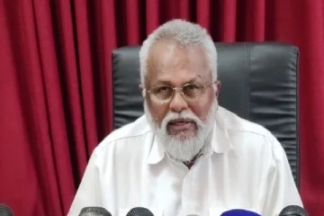 யாழ்ப்பாணத்திற்கு 10 நாட்கள் கெடுவைத்த அமைச்சர் டக்ளஸ்