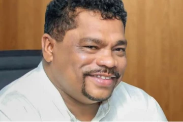 "ගව ගාලක ගවයන් දෙන්නෙක් කලබල කරලා වැට කඩාගෙන ගියාට ඉන් ගවගාලට ප්රශ්නයක් වෙන්නේ නෑ" - මොකද්ද මේ රාජ්ය ඇමැති පියල් කියන හරක් ගාල ?