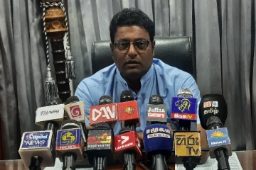 மீண்டும் பணியில் நீல உடை அணிந்த மாநகரசபை ஊழியர்கள்..! மணிவண்ணன் பகிரங்கம்