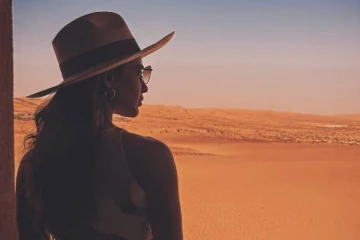 அபுதாபி பாலை வன ரெசார்ட்!! ஹாயாக என்ஜாய் பண்ணும் நடிகை சமந்தா.. புகைப்படங்கள்..