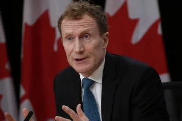 புலம்பெயர்தல் தொடர்பில் கனடா அடுத்த அதிரடி