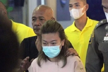 12 கொலை : நண்பர்களுக்கு சயனைடு கொடுத்து கொலை செய்த பெண் தோழி கைது