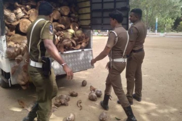 முல்லைத்தீவில் இருந்து யாழிற்கு கடத்தப்பட்ட பொருட்கள் பொலிஸாரால் மீட்பு!