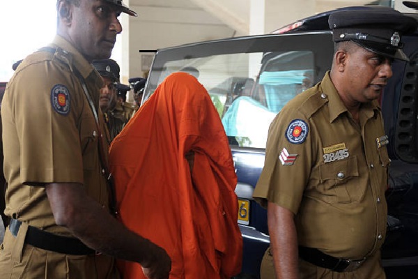சிறுவரான தேரர் பாலியல் வன்புணர்வு- மூன்று பிக்குகள் கைது | Three Arrested For Sexually Abusing Minors
