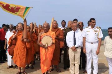 தாய்லாந்து தேரர்கள் இலங்கையில் பாதயாத்திரை